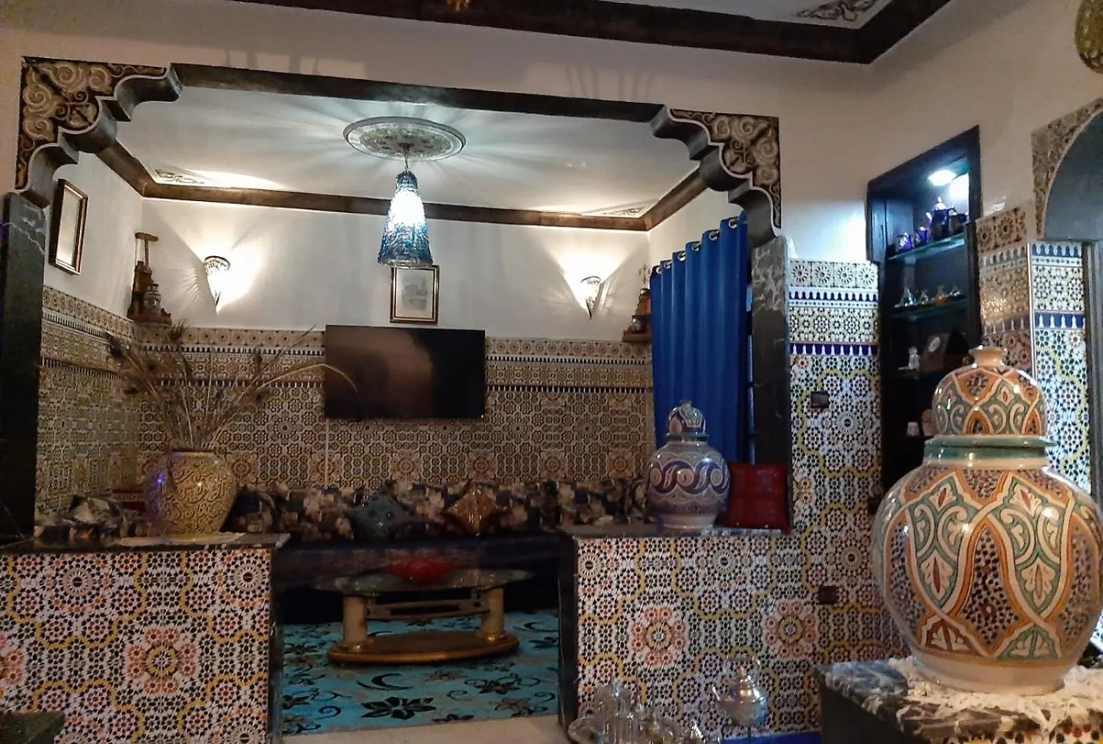 Mini Riad Family Chez Adil Batha Fès